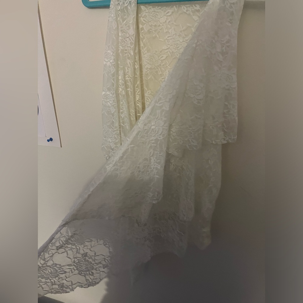 Whit / lacy cardigan